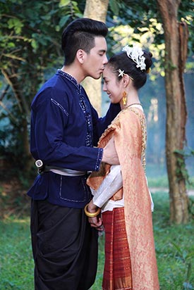 สาปดอกสร้อย สาปดอกสร้อย