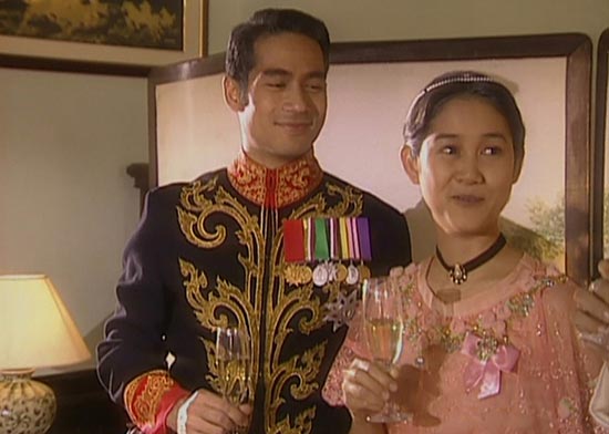 สี่แผ่นดิน สี่แผ่นดิน