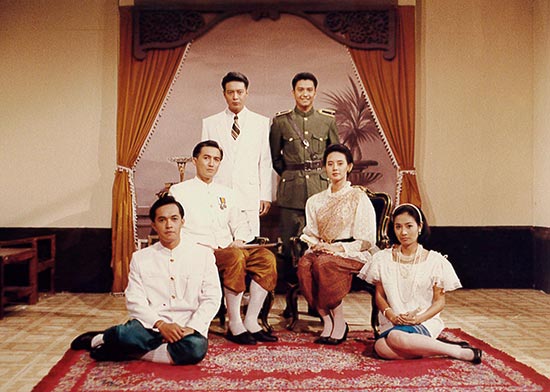 ละครเทิดพระเกียรติ ละครเทิดพระเกียรติ