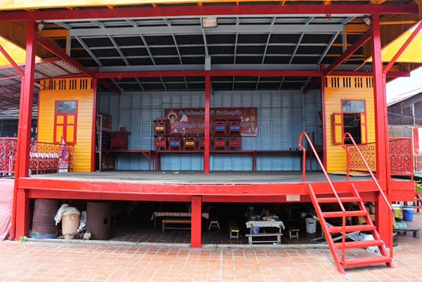 ก๋วยเตี๋ยวไก่ใต้โรงงิ้ว ก๋วยเตี๋ยวไก่ใต้โรงงิ้ว