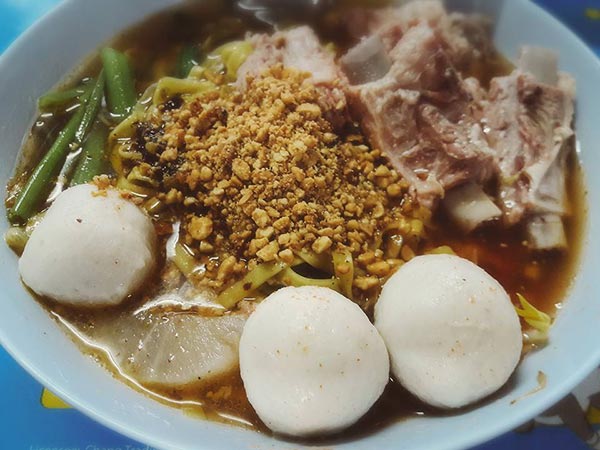 ร้านป้าจวบ เถ้าคั่ว ก๋วยเตี๋ยวกระดูกหมู ร้านป้าจวบ เถ้าคั่ว ก๋วยเตี๋ยวกระดูกหมู