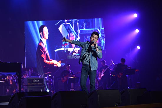 หนึ่งจักรวาลและล้านดวงดาว หนึ่งจักรวาลและล้านดวงดาว