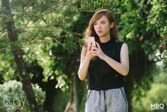 พลอยชมพู MV เพลง อาจเป็นเพราะ พลอยชมพู MV เพลง อาจเป็นเพราะ