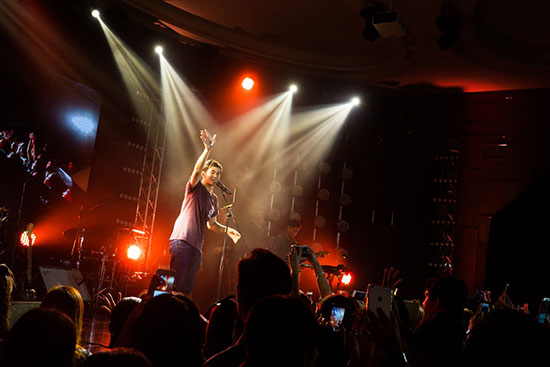 แสตมป์ อภิวัชร์ แสตมป์ อภิวัชร์