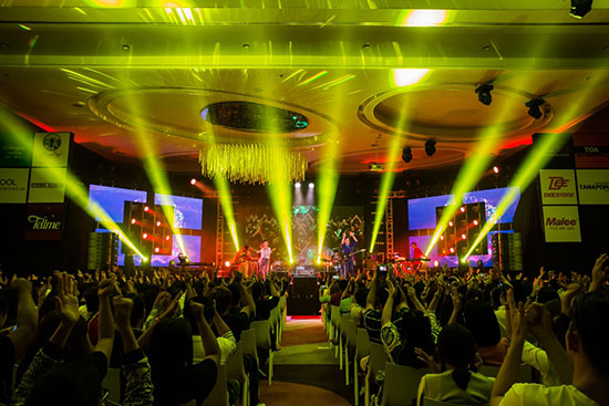 แสตมป์ อภิวัชร์ แสตมป์ อภิวัชร์