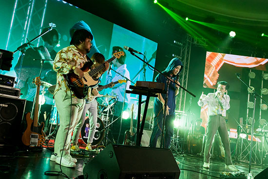 แสตมป์ อภิวัชร์ แสตมป์ อภิวัชร์