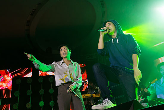 ิแสตมป์ อภิวัชร์ แสตมป์ อภิวัชร์