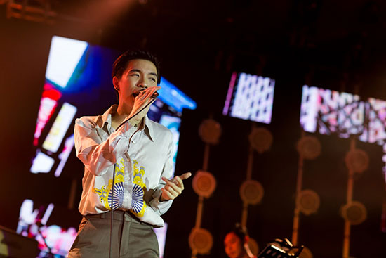 แสตมป์ อภิวัชร์ แสตมป์ อภิวัชร์