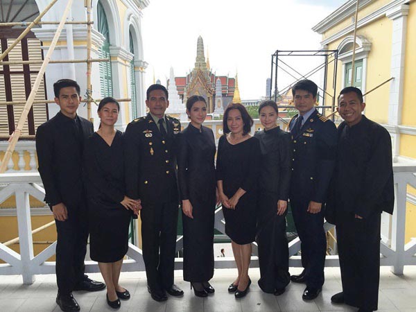 ผู้พันเบิร์ด ผู้พันเบิร์ด