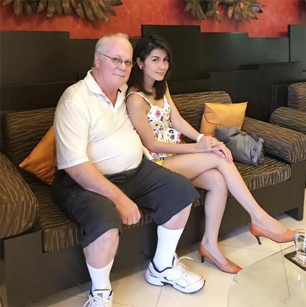 น้องแน๊ต เกศริน น้องแน๊ต เกศริน