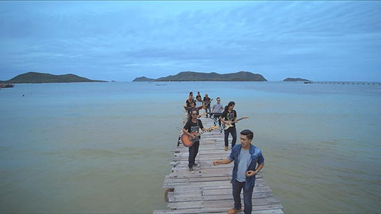 เดช อิสระ MV เพลง สะดือทะเล เดช อิสระ MV เพลง สะดือทะเล