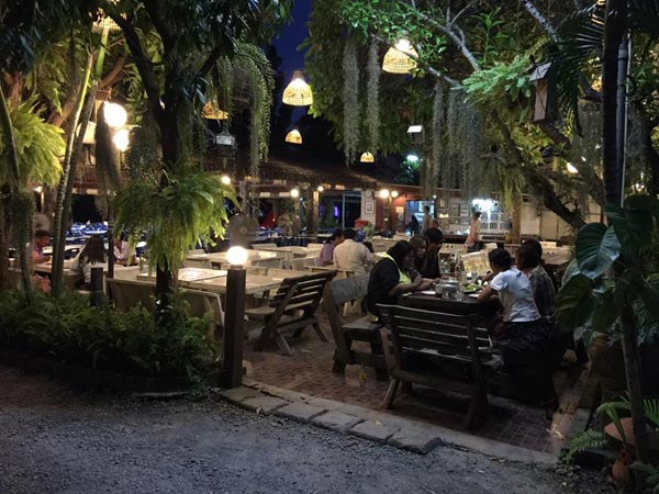 ร้านอาหารสุพรรณบุรี ร้านอาหารสุพรรณบุรี