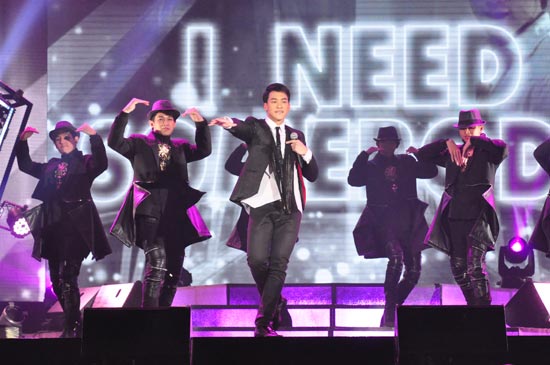 บี้ สุกฤษฎิ์ Love 10 ปีไม่มีหยุด บี้ สุกฤษฎิ์ Love 10 ปีไม่มีหยุด