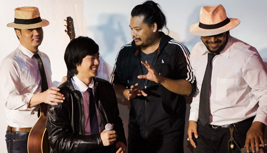 Hut The Nostalgia 2 Hut The Nostalgia 2