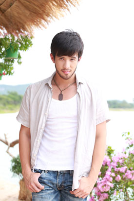 เพียงชายคนนี้ไม่ใช่ผู้วิเศษ เพียงชายคนนี้ไม่ใช่ผู้วิเศษ