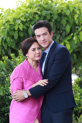 เพียงชายคนนี้ไม่ใช่ผู้วิเศษ เพียงชายคนนี้ไม่ใช่ผู้วิเศษ