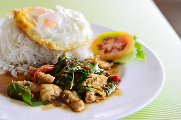 ข้าวกะเพราไก่ ข้าวกะเพราไก่