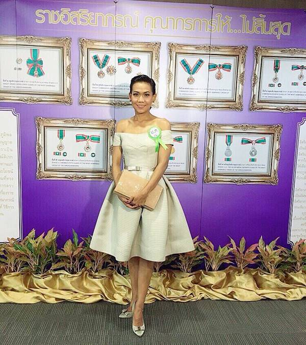 กาละแมร์ เข้ารับเครื่องราชอิสริยาภรณ์ กาละแมร์ เข้ารับเครื่องราชอิสริยาภรณ์