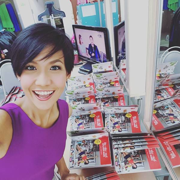 กาละแมร์ เข้ารับเครื่องราชอิสริยาภรณ์ กาละแมร์ เข้ารับเครื่องราชอิสริยาภรณ์