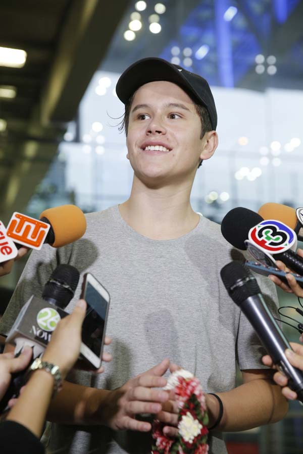 เซเลน่า โกเมซ เซเลน่า โกเมซ
