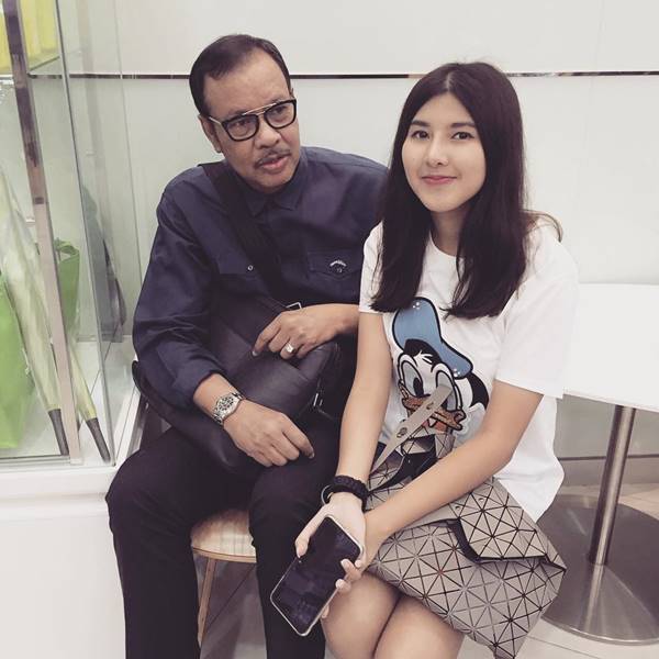 น้องแตงกวา ลูกสาว โน้ต เชิญยิ้ม น้องแตงกวา ลูกสาว โน้ต เชิญยิ้ม