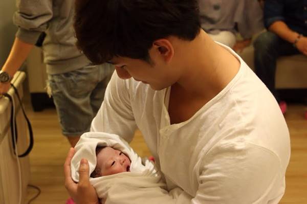 กุ๊บกิ๊บ คลอดลูก กุ๊บกิ๊บ คลอดลูก