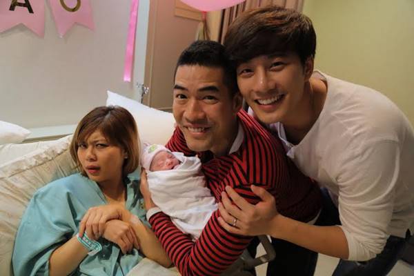 กุ๊บกิ๊บ คลอดลูก กุ๊บกิ๊บ คลอดลูก