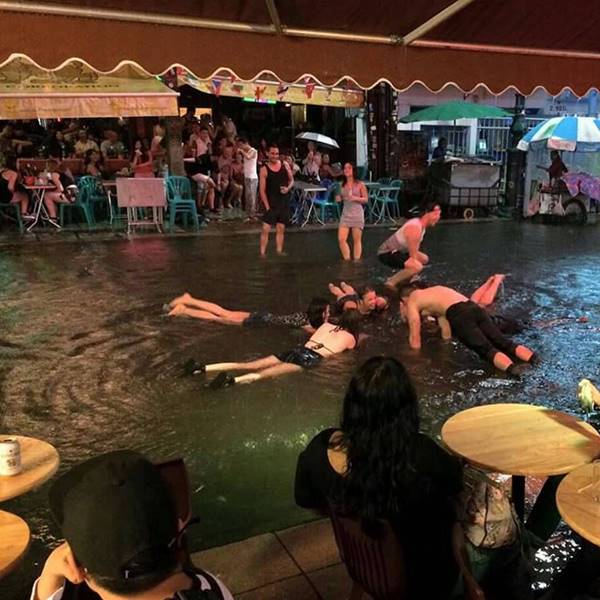 เจ เจตริน เจ เจตริน