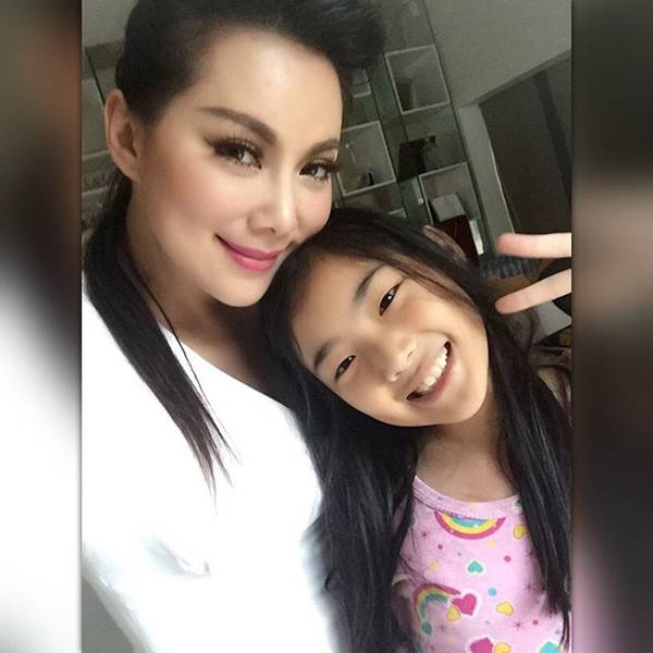 บุ๋ม เจนี่ บุ๋ม เจนี่