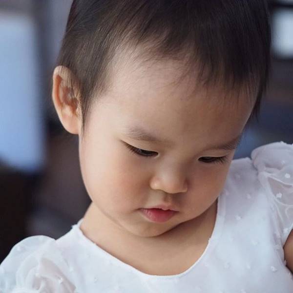 แอฟ ทักษอร จูงมือ น้องปีใหม่ ไปเยี่ยม น้องพิพิม ลูกแม่ต่าย น่ารักมาก แอฟ ทักษอร จูงมือ น้องปีใหม่ ไปเยี่ยม น้องพิพิม ลูกแม่ต่าย น่ารักมาก