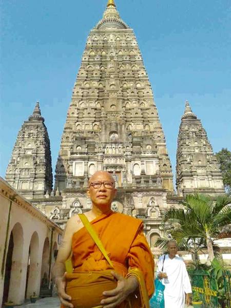 สุรชัย สมบัติเจริญ สุรชัย สมบัติเจริญ