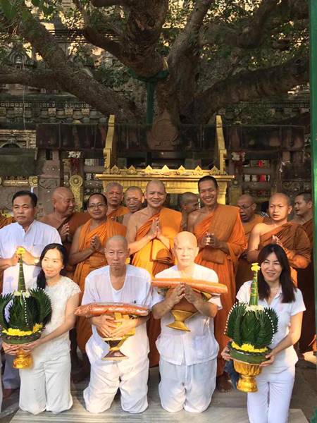 สุรชัย สมบัติเจริญ สุรชัย สมบัติเจริญ