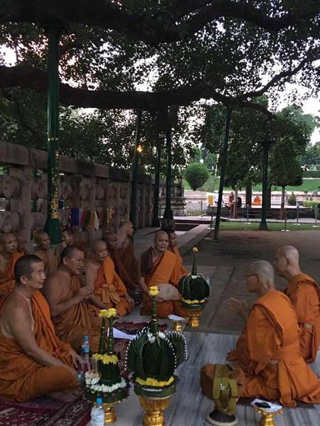 สุรชัย สมบัติเจริญ สุรชัย สมบัติเจริญ