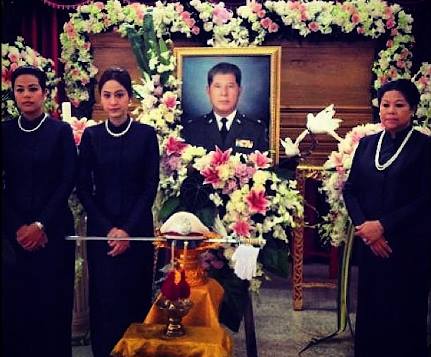 ขวัญ อุษามณี ขวัญ อุษามณี