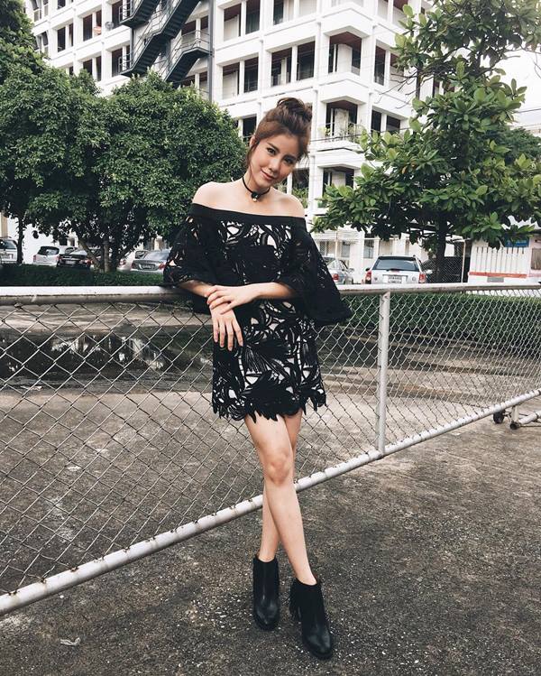 เอสเธอร์ สุปรีย์ลีลา เอสเธอร์ สุปรีย์ลีลา