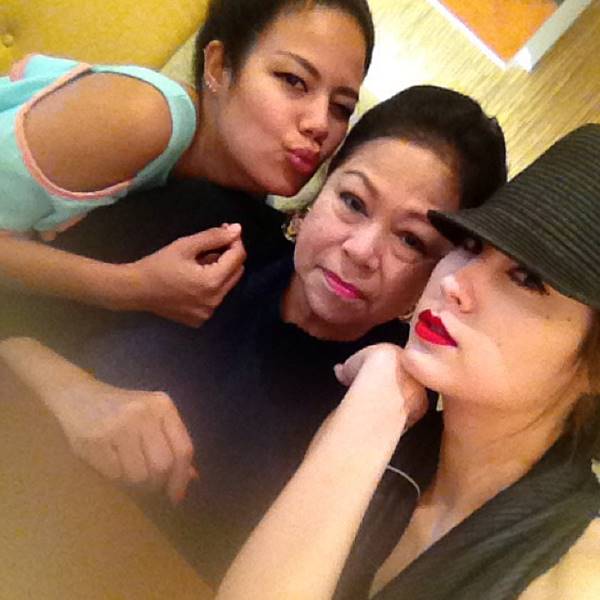 แม่ ขวัญ อุษามณี แม่ ขวัญ อุษามณี