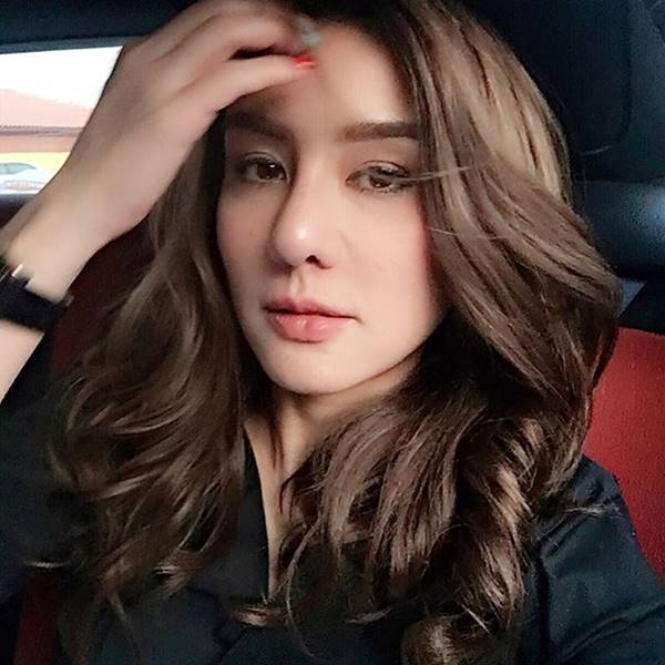 นิโคล เทริโอ นิโคล เทริโอ