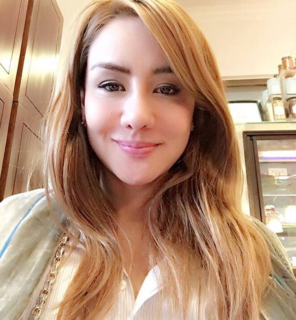 นิโคล เทริโอ นิโคล เทริโอ