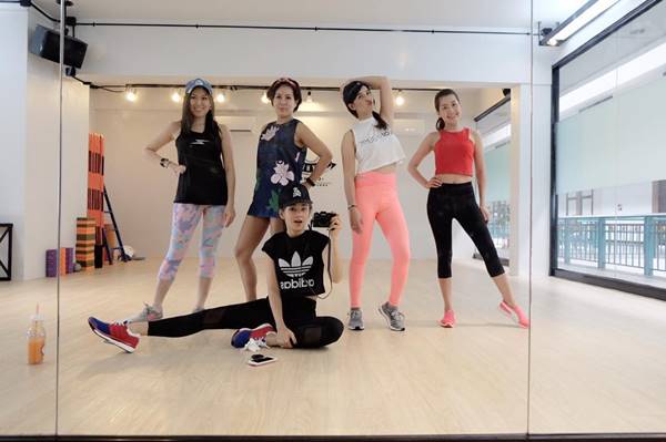 เป้ย ปานวาด เป้ย ปานวาด