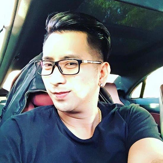 บอล เชิญยิ้ม บอล เชิญยิ้ม