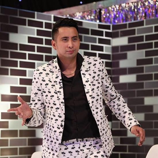 บอล เชิญยิ้ม บอล เชิญยิ้ม