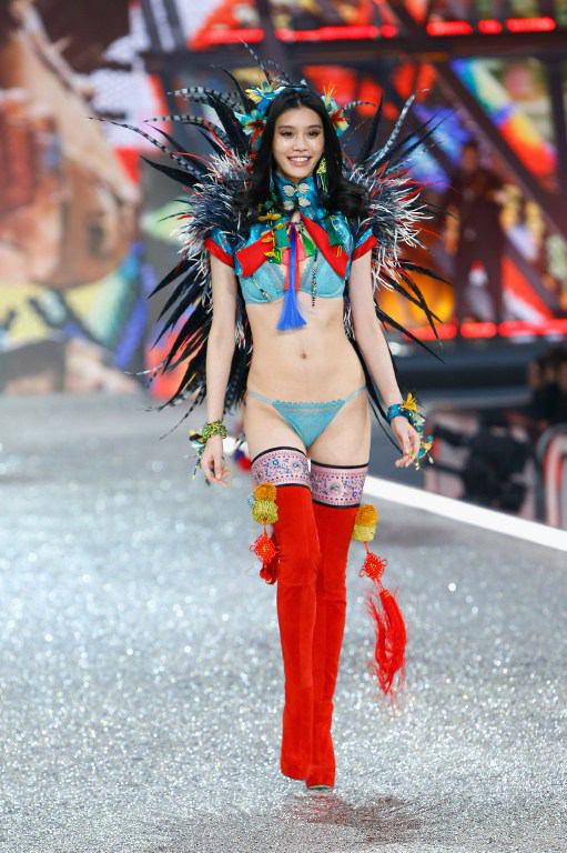 victoria\'s secret fashion show 2016 victoria\'s secret fashion show 2016