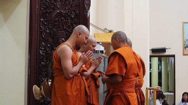 น็อต วรฤทธิ์ ทีน สราวุฒิ บวช น็อต วรฤทธิ์ ทีน สราวุฒิ บวช