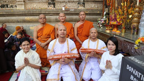 น็อต วรฤทธิ์ ทีน สราวุฒิ บวช น็อต วรฤทธิ์ ทีน สราวุฒิ บวช