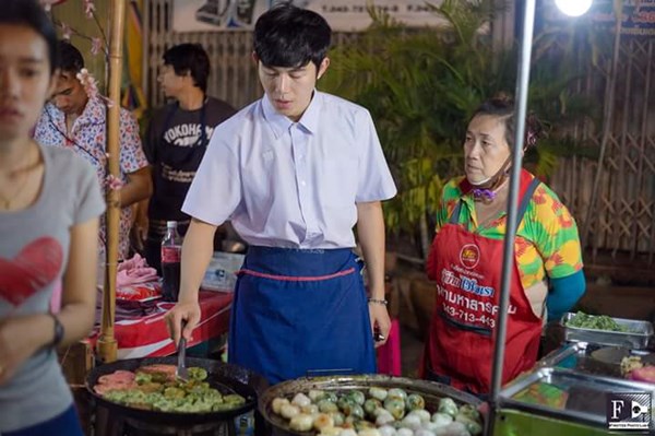 พ่อค้ากุยช่ายหล่อ พ่อค้ากุยช่ายหล่อ