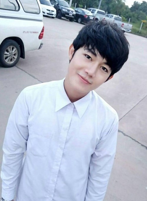 พ่อค้ากุยช่ายหล่อ พ่อค้ากุยช่ายหล่อ