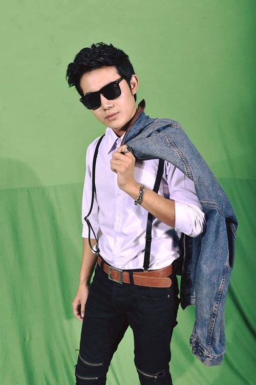 พ่อค้ากุยช่ายหล่อ พ่อค้ากุยช่ายหล่อ