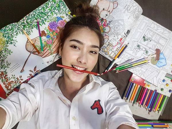 ฮาน่า ลีวิส ฮาน่า ลีวิส