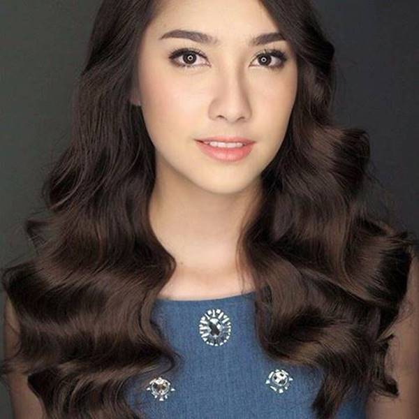 ฮาน่า ลีวิส ฮาน่า ลีวิส