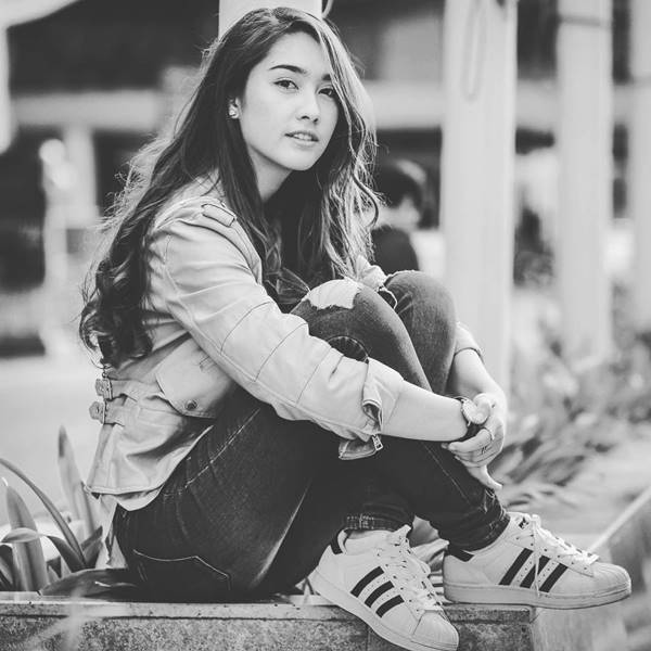 ฮาน่า ลีวิส ฮาน่า ลีวิส